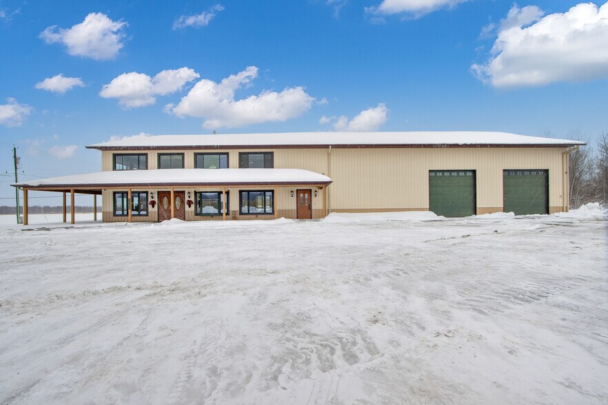 13520 Currier Sardinia Rd, Chaffee, NY à vendre - Photo du bâtiment - Image 2 de 50