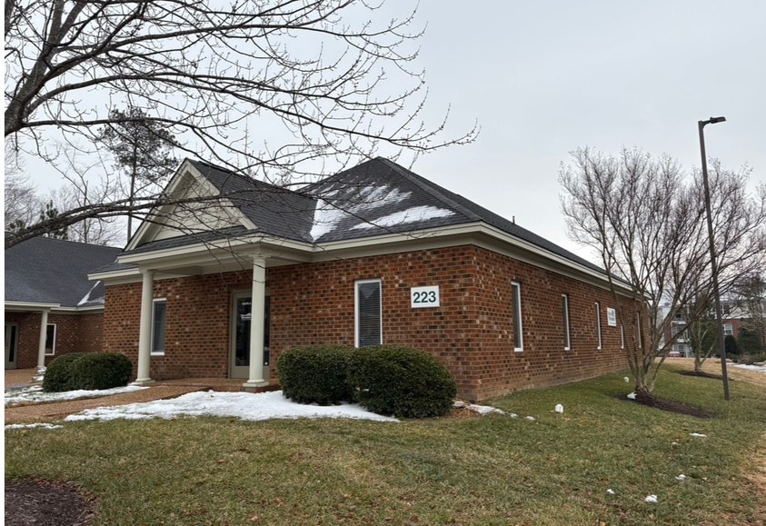 223 Bulifants Blvd, Williamsburg, VA à louer Photo du bâtiment- Image 1 de 14