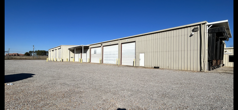 4925 S Frontage Rd, Columbus, MS for sale - Building Photo - Image 1 of 1