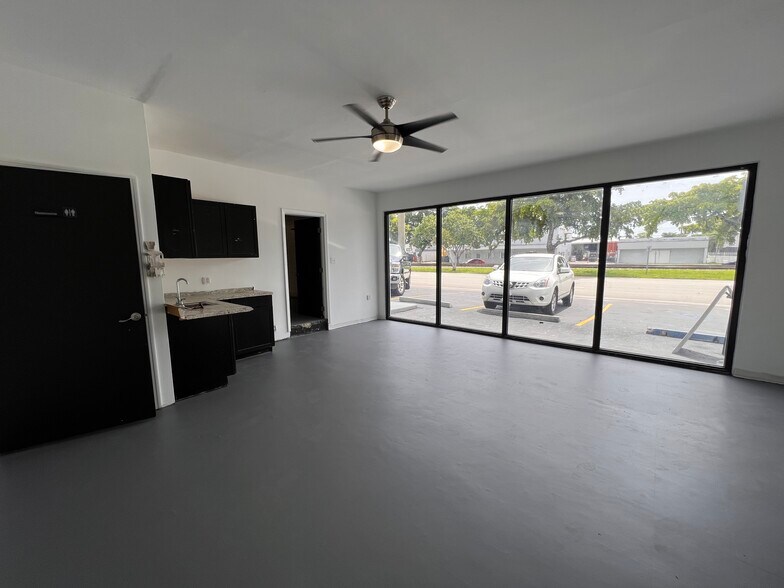 1100 S Dixie Hwy, Hollywood, FL à vendre - Photo intérieure - Image 3 de 34