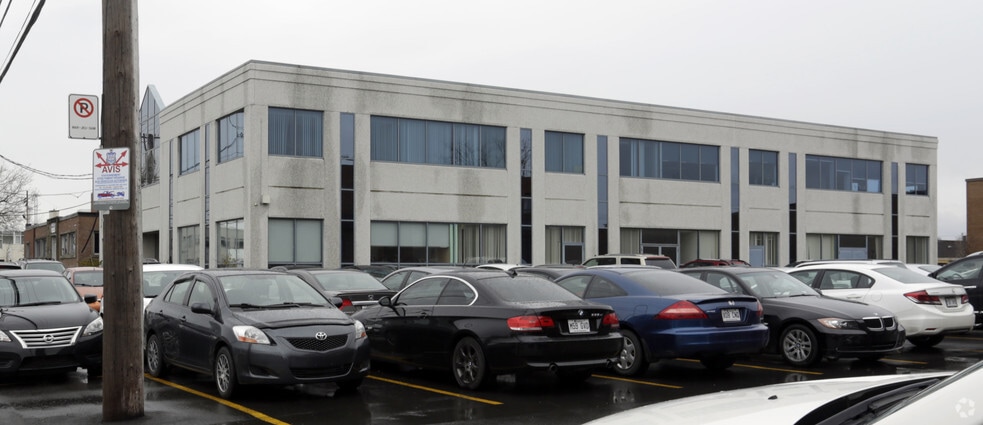 5485 Rue Paré, Mt Royal, QC à louer - Photo du bâtiment - Image 3 de 6