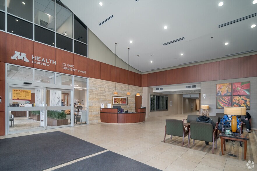 6545 France Ave S, Edina, MN à louer - Photo intérieure - Image 3 de 24