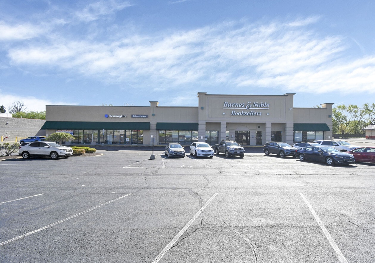 832-840 N Lexington Springmill Rd, Mansfield, OH à louer Photo du bâtiment- Image 1 de 14