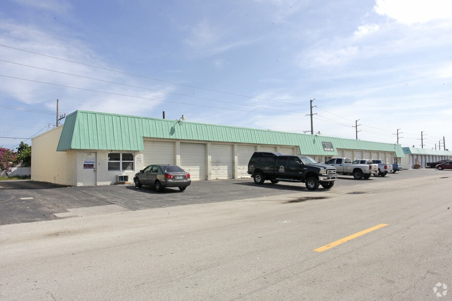 1220-1252 SW 1st Way, Deerfield Beach, FL for lease - Building Photo - Image 3 of 3