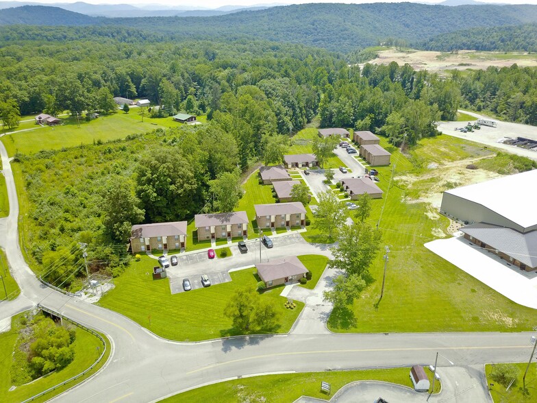 East TN Sect 515 Multifamily Portfolio portfolio of 8 properties for sale on LoopNet.ca - Building Photo - Image 3 of 5