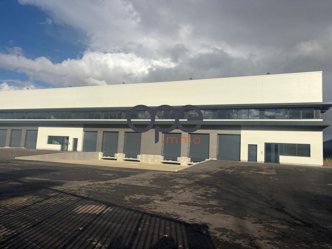 Industrial in Le Blanc-Mesnil for lease Building Photo- Image 1 of 3