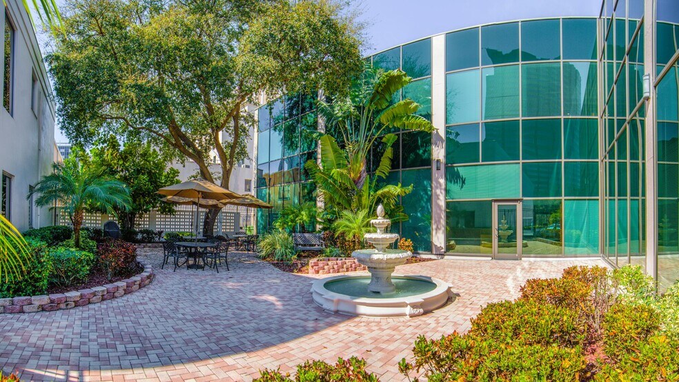 625 E Twiggs St, Tampa, FL à louer - Photo du bâtiment - Image 3 de 19