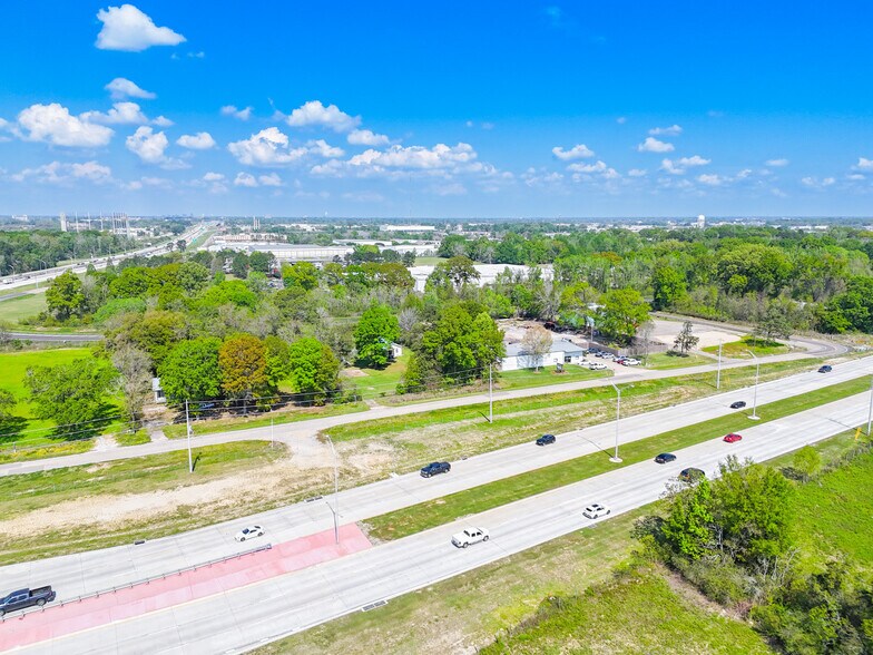 8730 Pecue Ln, Baton Rouge, LA for sale - Building Photo - Image 2 of 8