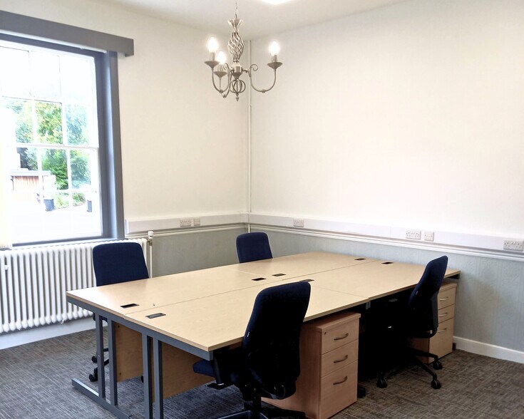 Peache Way, Nottingham for lease - Interior Photo - Image 2 of 12