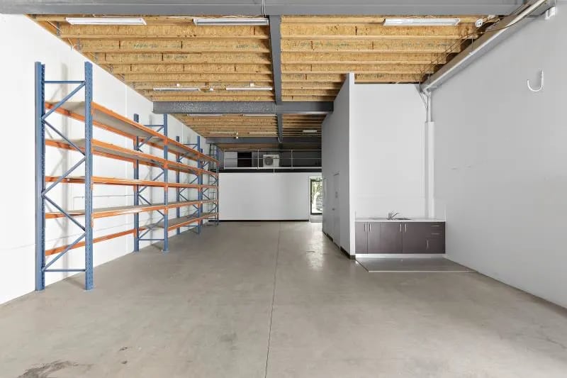 73 Wharf Rd, Port Melbourne, VIC 3207 - Unité 4 - - Photo intérieure - Image 2 of 5