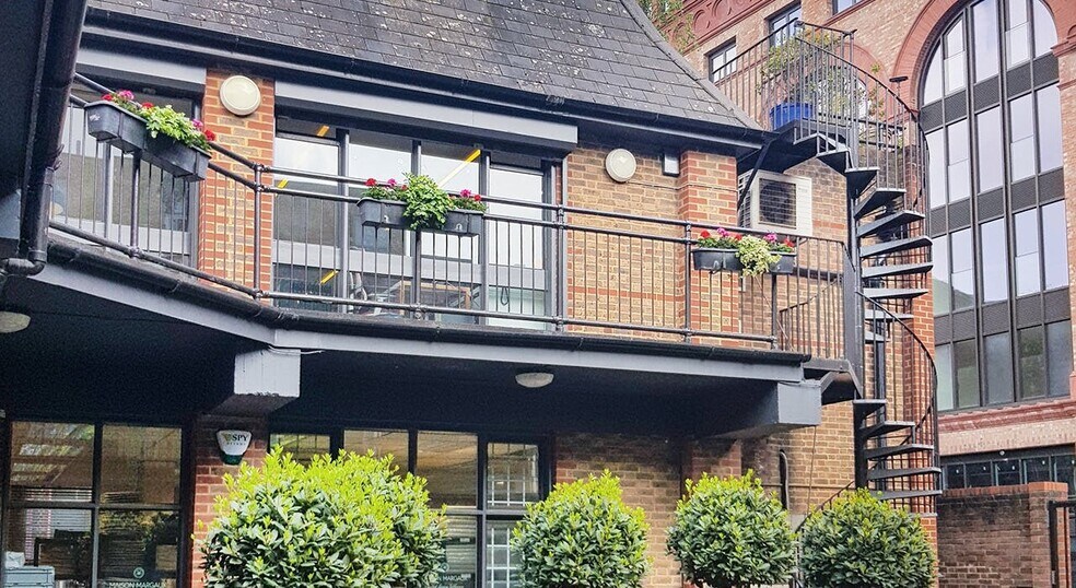 92 Lots Rd, Londres à vendre - Photo du bâtiment - Image 1 de 10