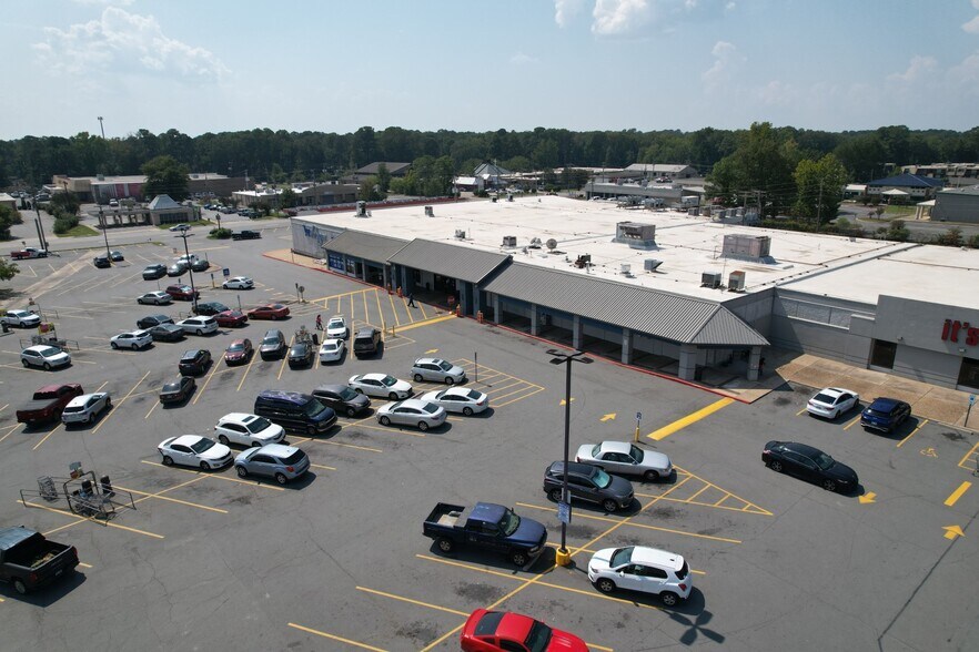 8824 Geyer Springs Rd, Little Rock, AR à vendre - Photo du bâtiment - Image 3 de 5