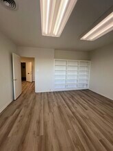 6210 Wilshire Blvd, Los Angeles, CA for lease Interior Photo- Image 2 of 2