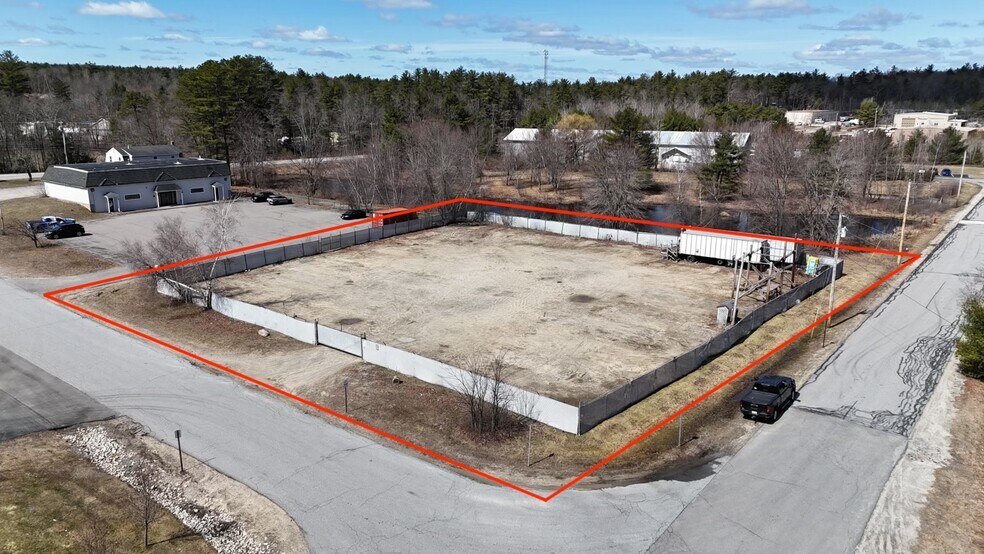 5 Priscilla Ln, Auburn, NH à louer - Photo du bâtiment - Image 1 de 11