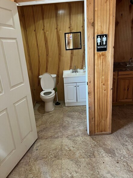 1301 Baze Way, Snyder, TX à vendre - Photo du bâtiment - Image 3 de 14