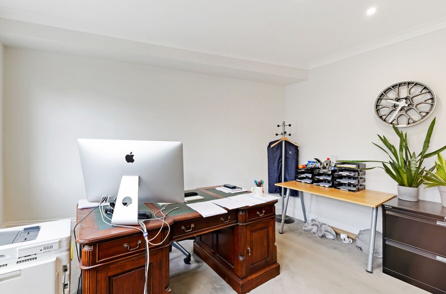 78 High St, Londres à louer - Photo intérieure - Image 2 de 6