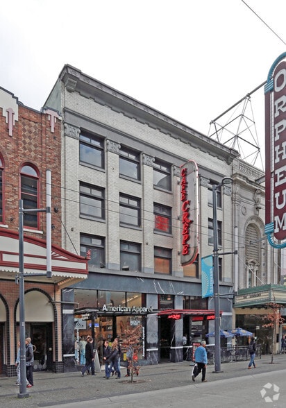 872-874 Granville St, Vancouver, BC for lease - Primary Photo - Image 1 of 2