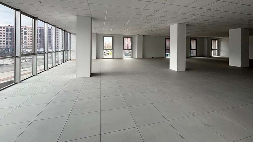 Calle Ronda del Norte, Ponferrada, LEO 24491 - - - Interior Photo - Image 1 of 14