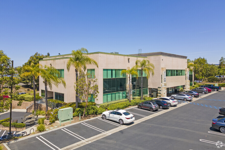 440 S Melrose Dr, Vista, CA for lease - Building Photo - Image 1 of 26