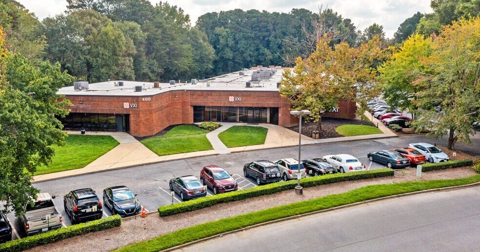 1688 Phoenix Pky, College Park, GA à louer - Photo du bâtiment - Image 2 de 37