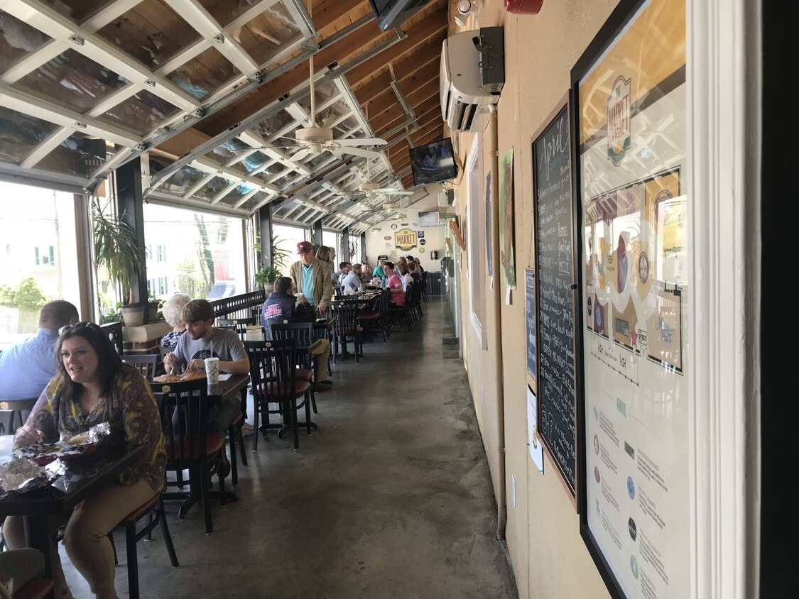 148 W State St, Kennett Square, PA for lease Interior Photo- Image 1 of 3