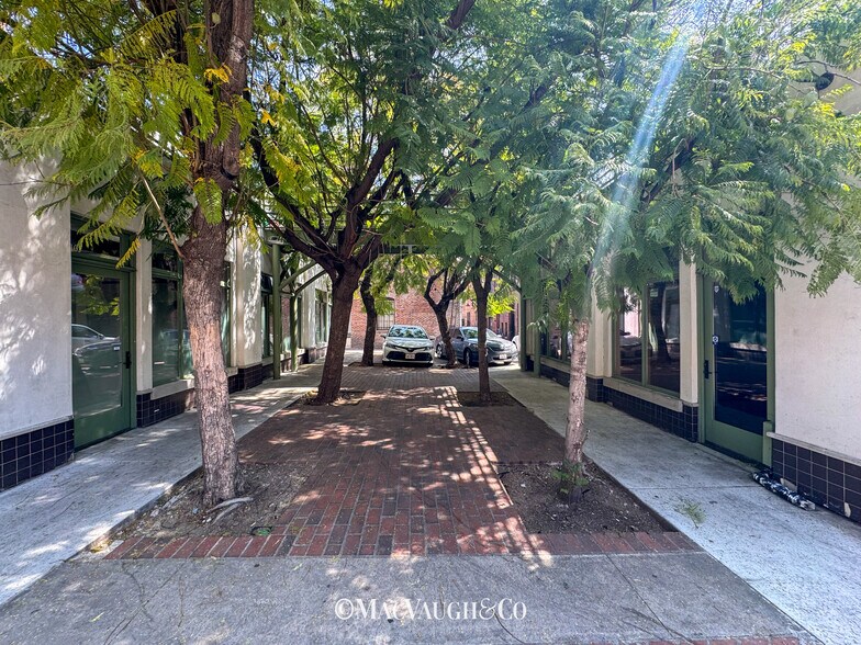 64-90 N Fair Oaks Ave, Pasadena, CA à louer - Photo du bâtiment - Image 2 de 5