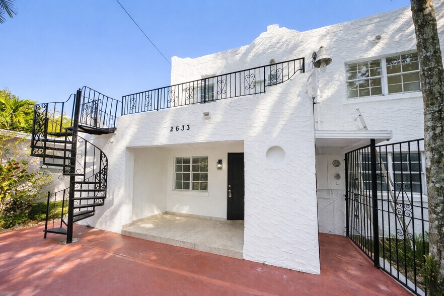 2633 SW 34th Ave, Miami, FL à vendre - Photo du bâtiment - Image 2 de 15