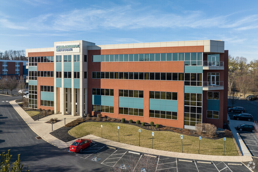 5 Capital Dr, Harrisburg, PA for lease - Building Photo - Image 1 of 17