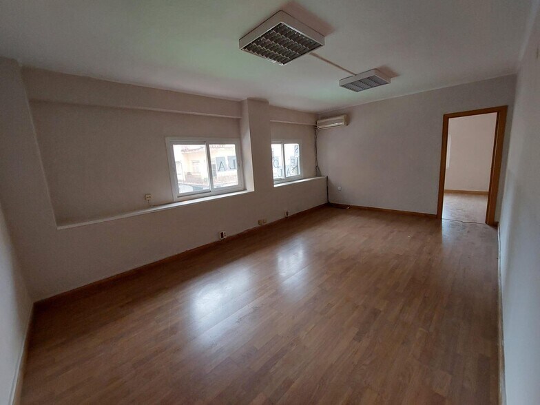 Office in Cáceres, Cáceres for sale - Building Photo - Image 3 of 7