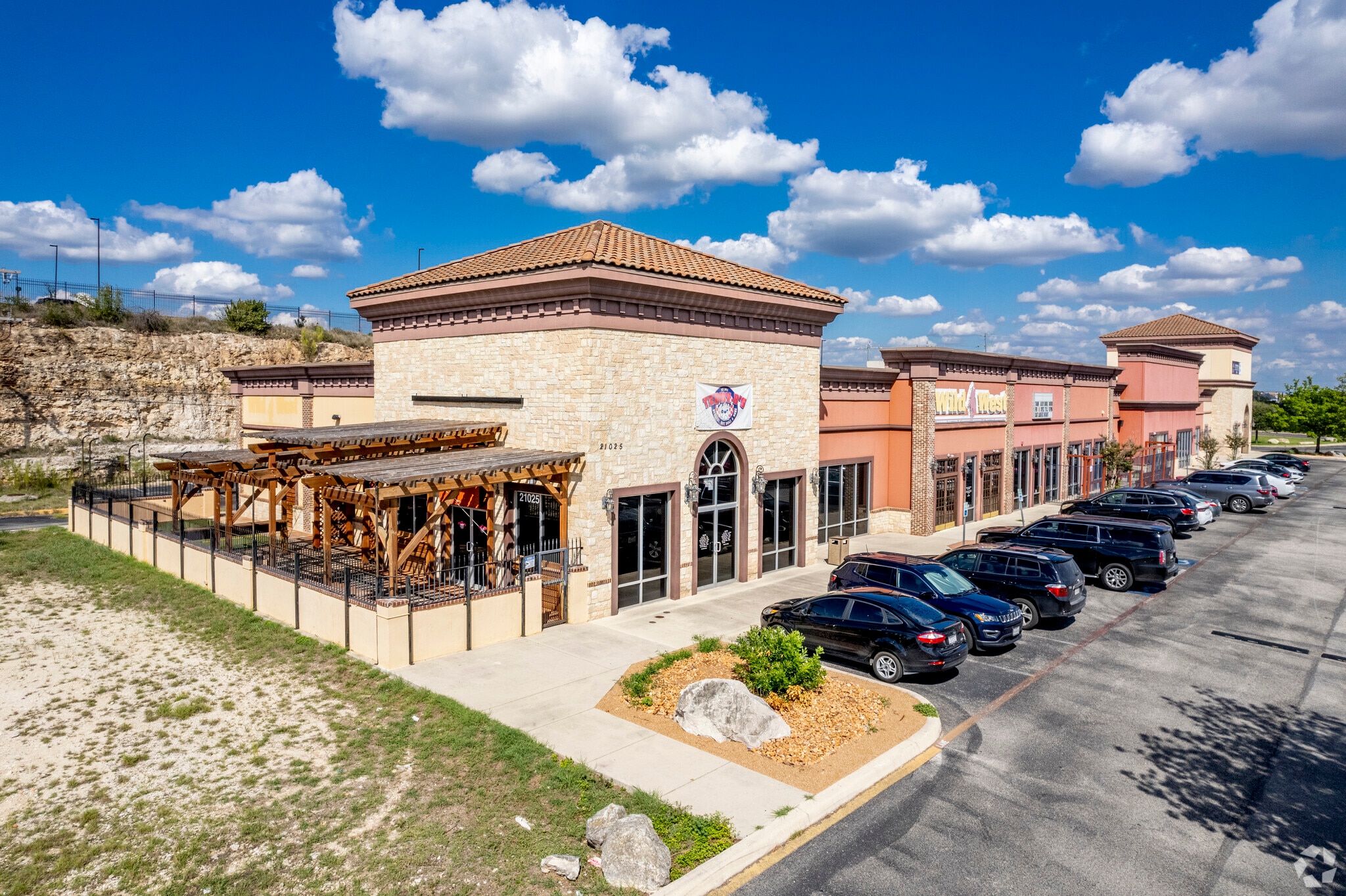 21025 Encino Commons, San Antonio, TX for lease Building Photo- Image 1 of 6