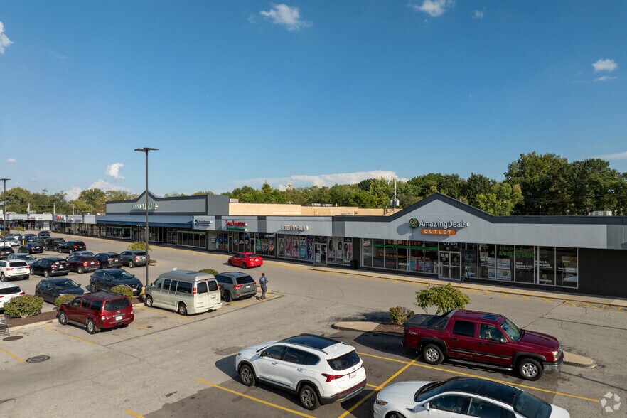 492-790 N Us Highway 67, Florissant, MO à louer - Photo du bâtiment - Image 2 de 8