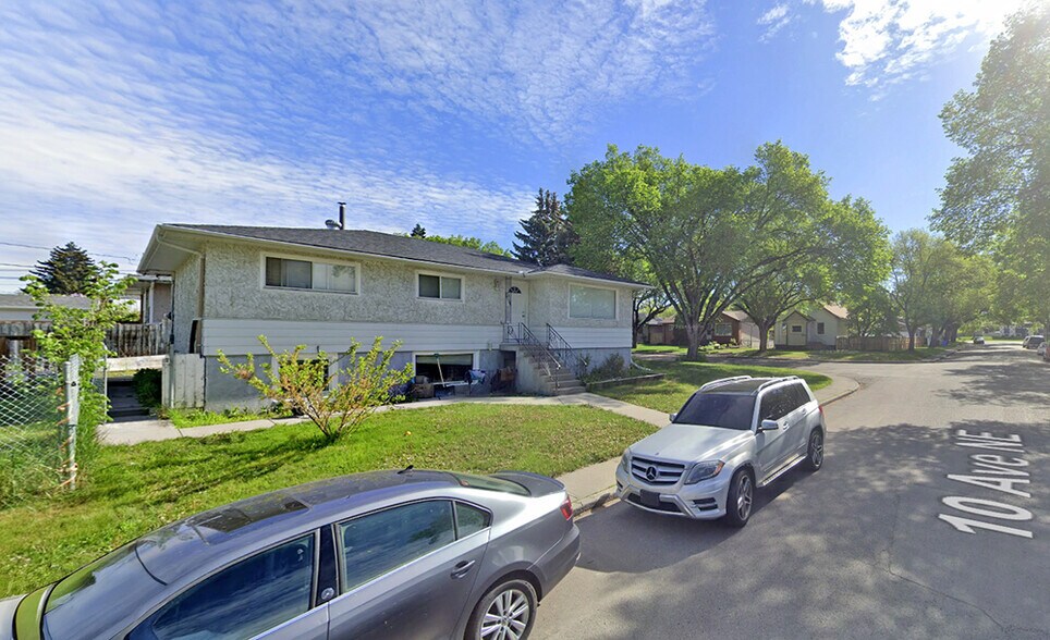 1912 10 Av NE, Calgary, AB à louer - Photo du bâtiment - Image 2 de 4