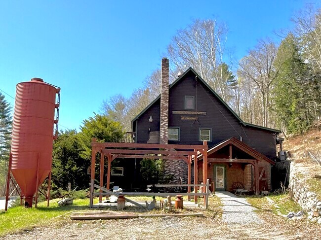 More details for 581 US Route 9, Schroon Lake, NY - Retail for Sale