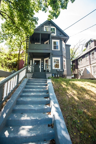 1106 Madison St, Syracuse, NY for sale - Building Photo - Image 2 of 3