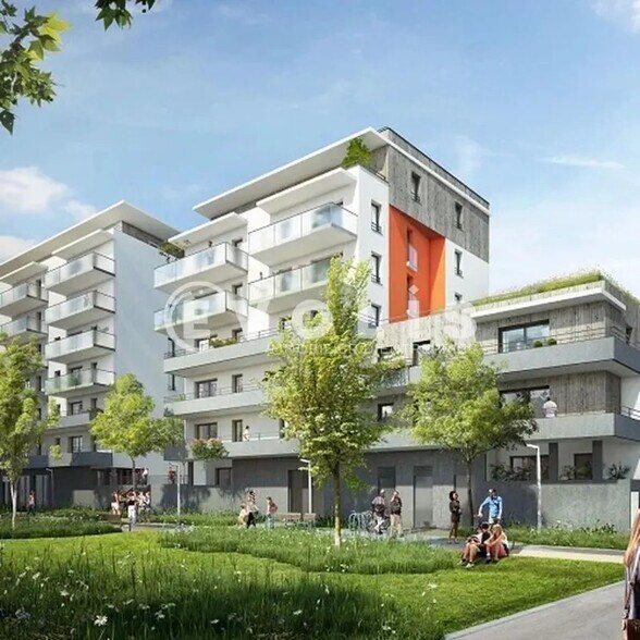 Commerce de détail dans Grenoble à louer - Photo du bâtiment - Image 3 de 7