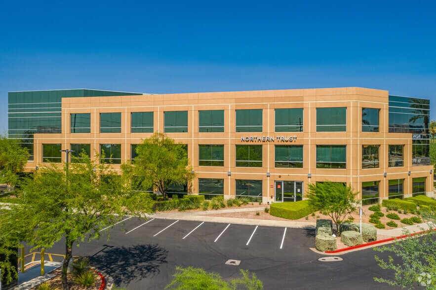 14624 N Scottsdale Rd, Scottsdale, AZ à louer - Photo du bâtiment - Image 2 de 10