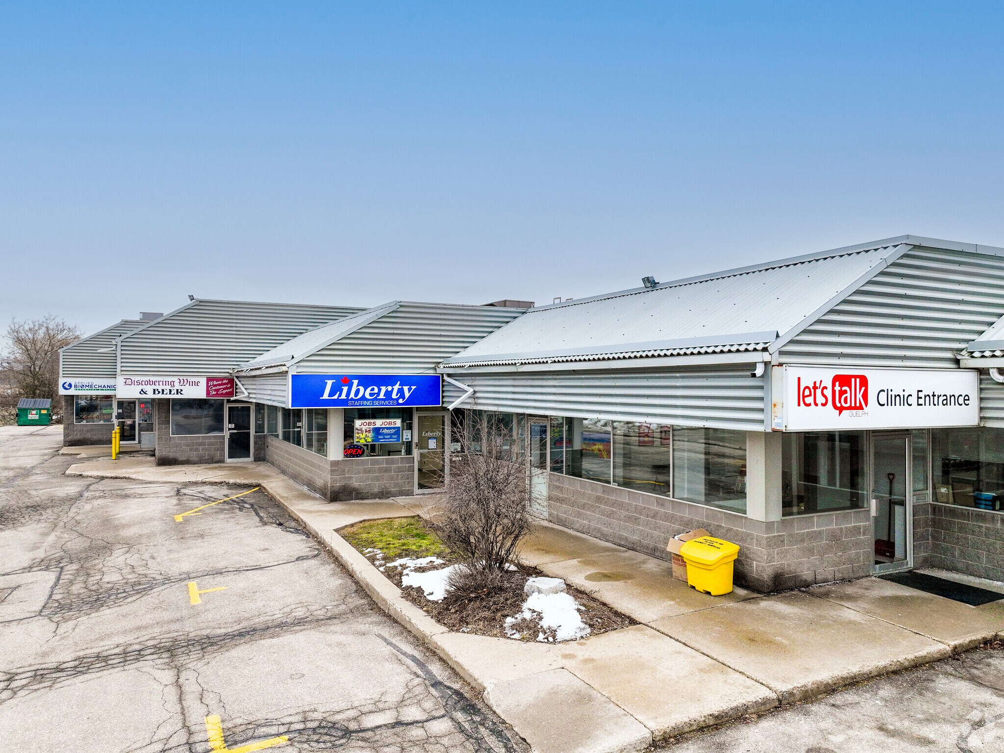 214 Speedvale Ave W, Guelph, ON for lease Primary Photo- Image 1 of 9