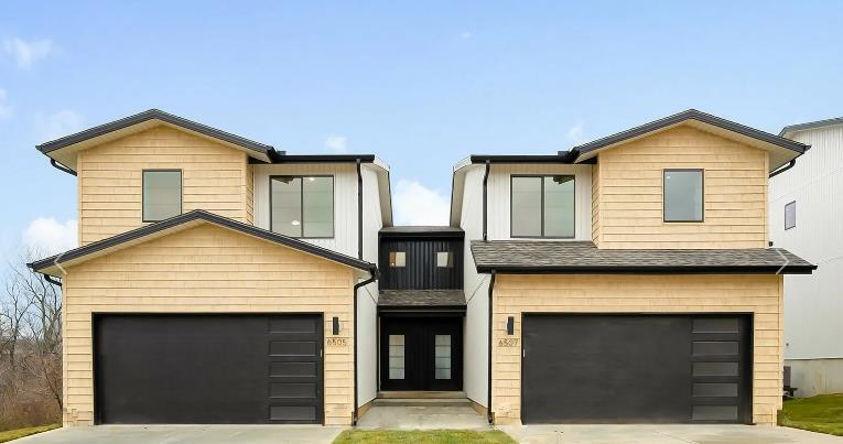 8200-8302 E 65th St, Raytown, MO à vendre Photo du bâtiment- Image 1 de 1