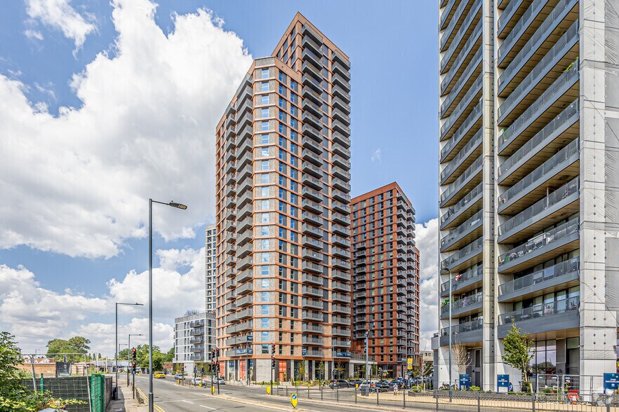 330 Ealing Rd, Wembley à louer - Photo du bâtiment - Image 3 de 3