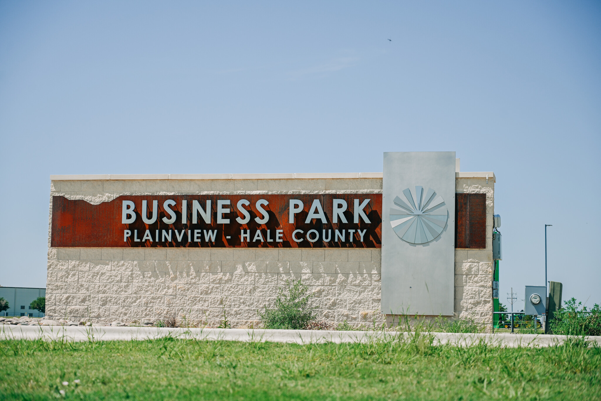 I-27 South and Business Drive, Plainview, TX for sale Primary Photo- Image 1 of 4