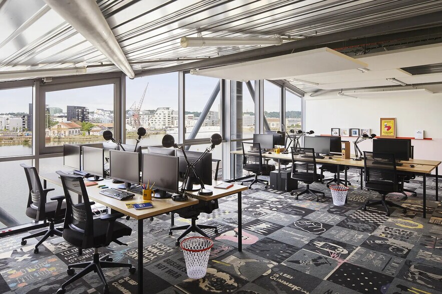 51 Quai Lawton, Bordeaux for lease - Interior Photo - Image 2 of 6