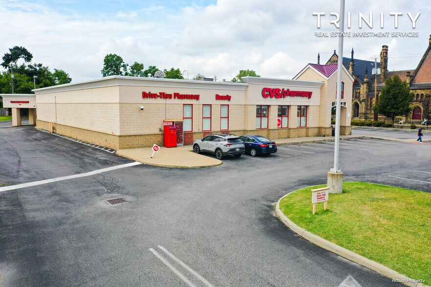 8000 Euclid Ave, Cleveland, OH à vendre - Photo du bâtiment - Image 2 de 10