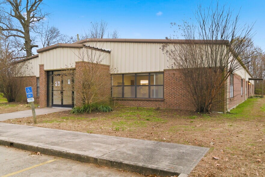718 N Martin St, East Prairie, MO à vendre - Photo du bâtiment - Image 2 de 85
