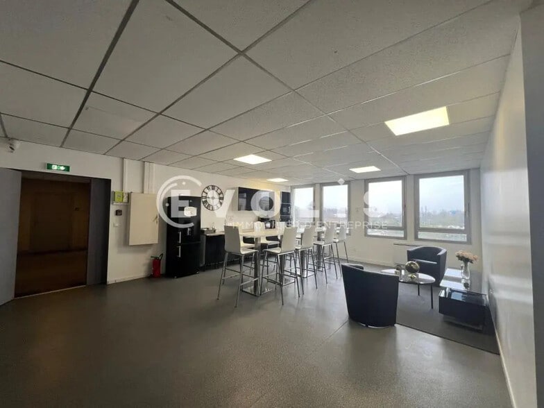 Bureau dans Ris-Orangis à vendre - Photo intérieure - Image 2 de 17