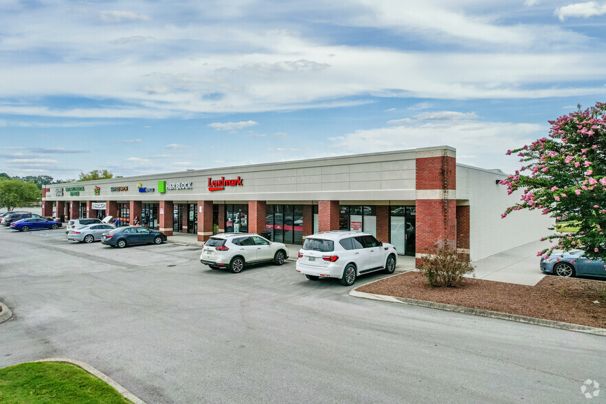 5535-5555 Clinton Hwy, Knoxville, TN for lease - Building Photo - Image 2 of 5