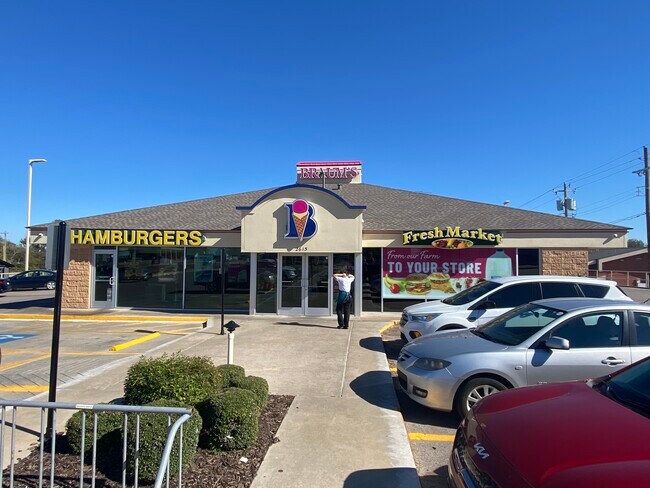 Plus de détails pour 2615 N Kickapoo Ave, Shawnee, OK - Commerce de détail à vendre