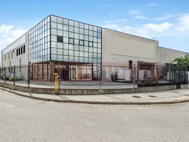 Plus de détails pour Industriel à louer