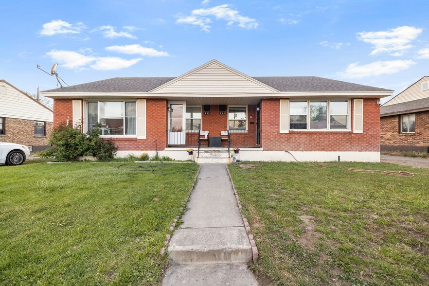 590-592 Holbrook Dr, Idaho Falls, ID à vendre - Photo du bâtiment - Image 2 de 2