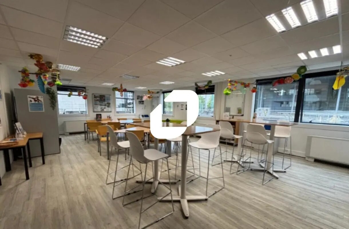 Office in Grenoble for lease Building Photo- Image 1 of 7