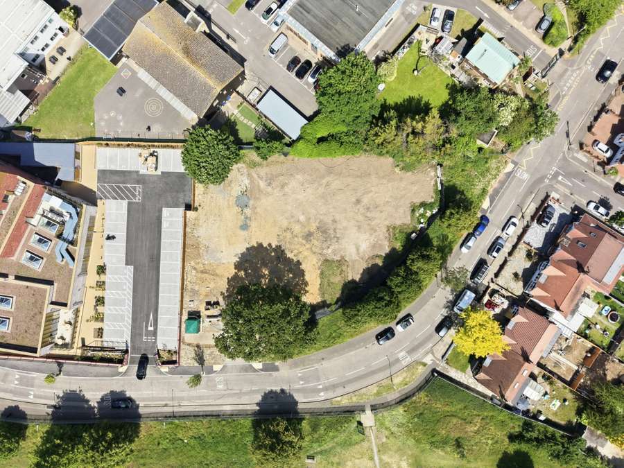 31 Woodford Bridge Rd, Ilford for sale Building Photo- Image 1 of 3